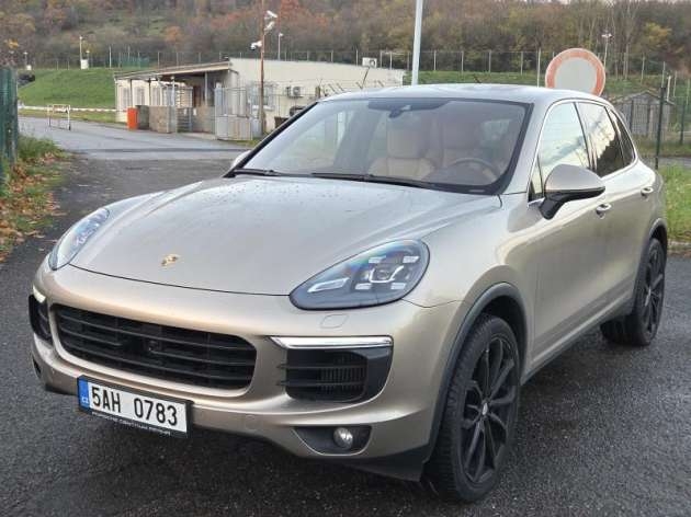 Porsche Cayenne 3,0D 193kw 1.majitel