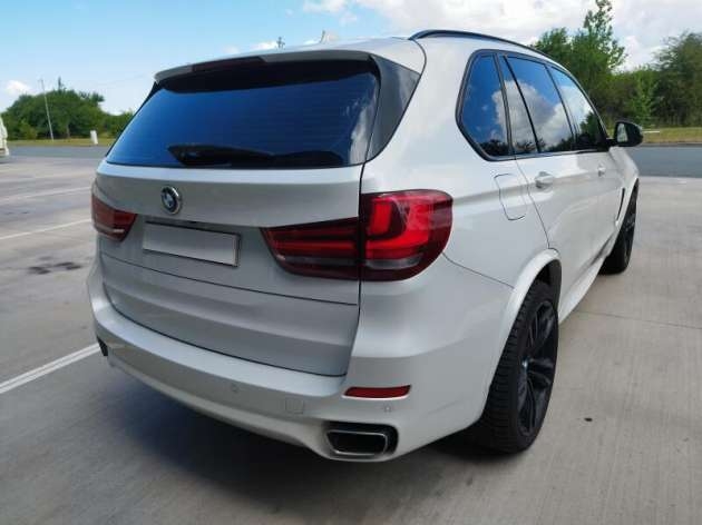 BMW X5 4.0D,M-PACKETvolat 608 081 843