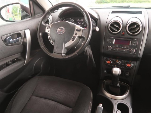 Nissan Qashqai  1.6 