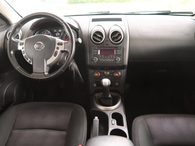 Nissan Qashqai  1.6 