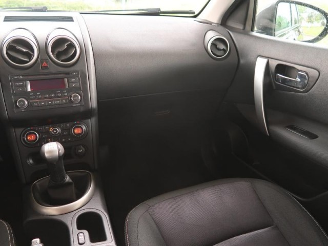 Nissan Qashqai  1.6 