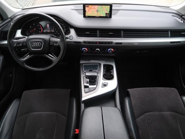 Audi Q7  3.0 TDI 