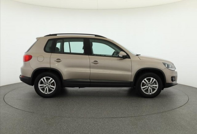 Volkswagen Tiguan  2.0 TDI 