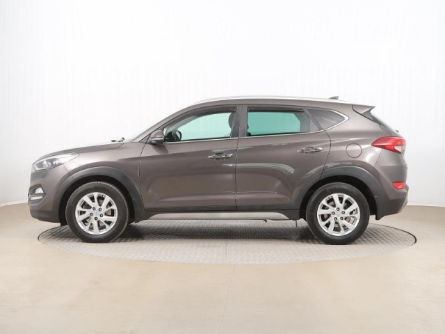 Hyundai Tucson  2.0 CRDi 