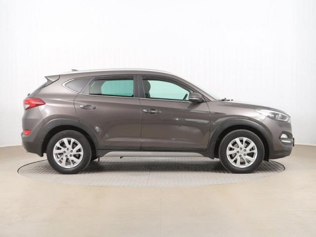 Hyundai Tucson  2.0 CRDi 