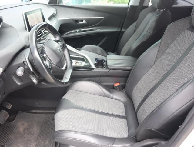 Peugeot 5008  1.5 BlueHDi 