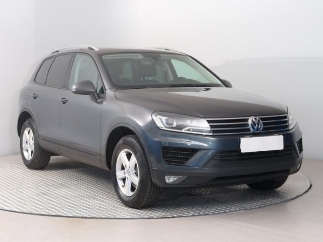 Volkswagen Touareg  3.0 TDI 