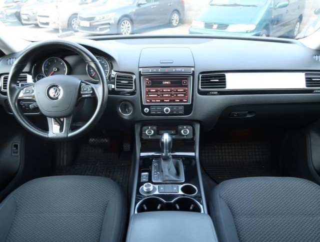 Volkswagen Touareg  3.0 TDI 