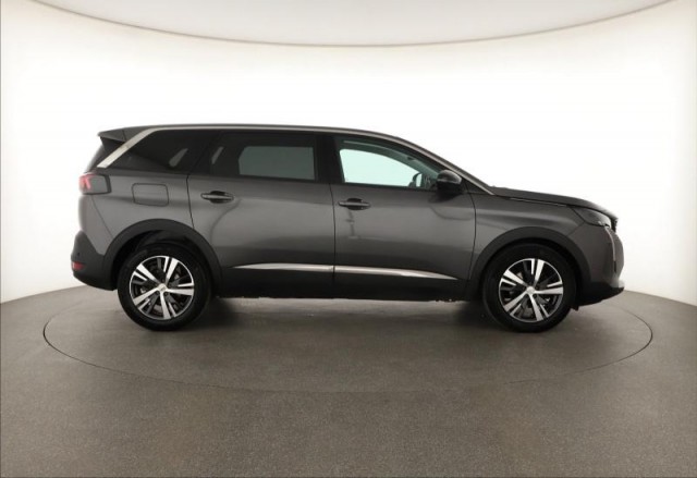 Peugeot 5008  PureTech 130 