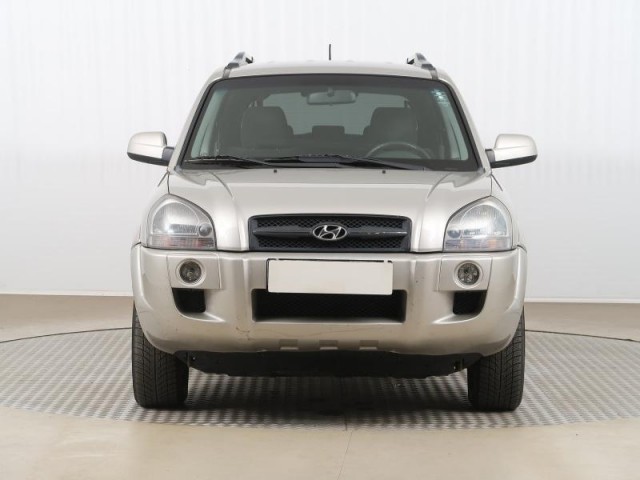 Hyundai Tucson  2.0 i 