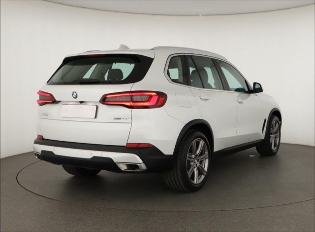 BMW X5  xDrive40i 