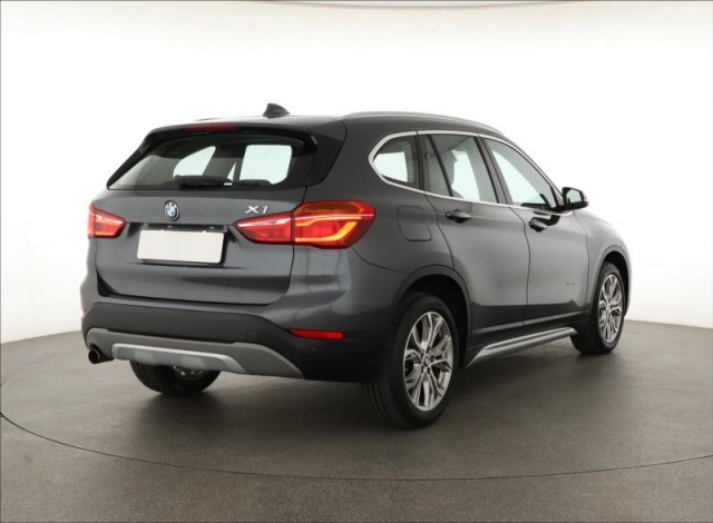 BMW X1  sDrive18i 