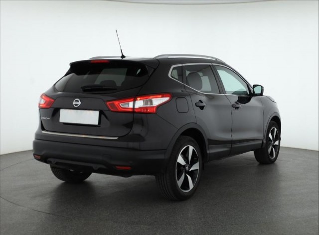 Nissan Qashqai  1.2 DIG-T Tekna