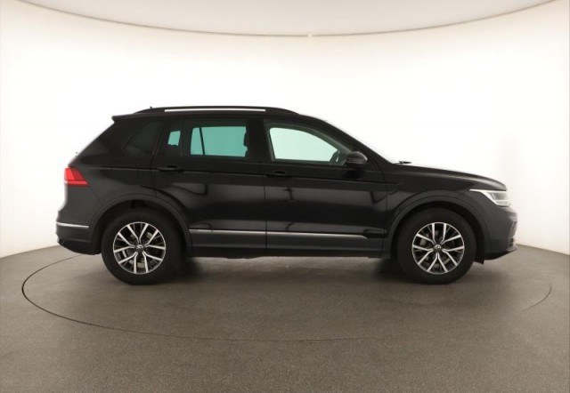 Volkswagen Tiguan  2.0 TDI 