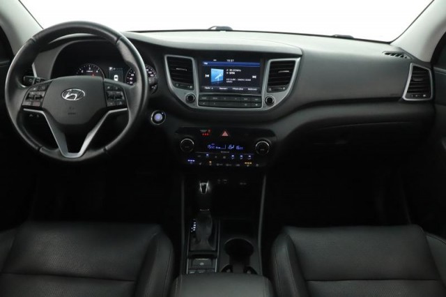 Hyundai Tucson  2.0 CRDi 