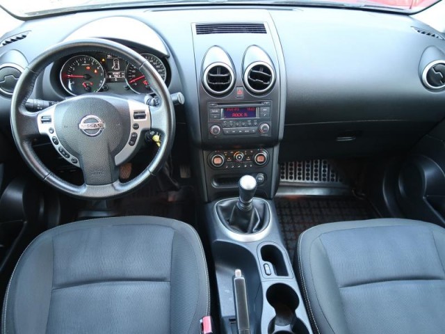 Nissan Qashqai  2.0 