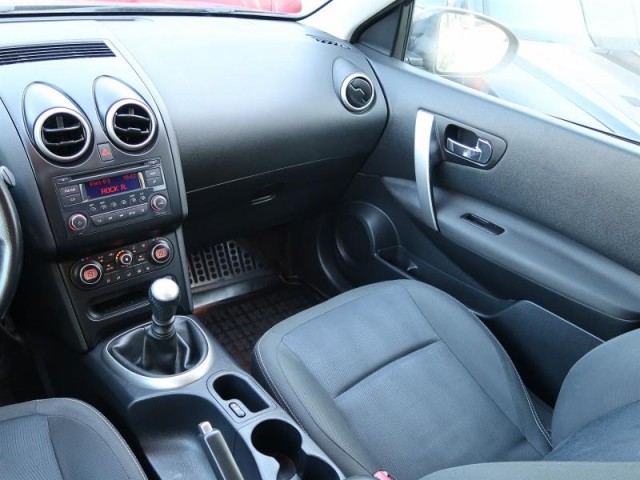 Nissan Qashqai  2.0 