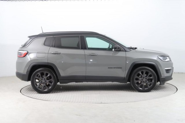 Jeep Compass  1.3 T-GDI 