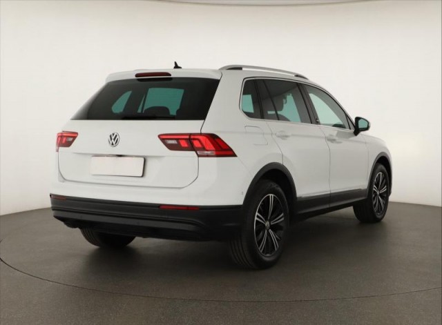 Volkswagen Tiguan  2.0 TDI 