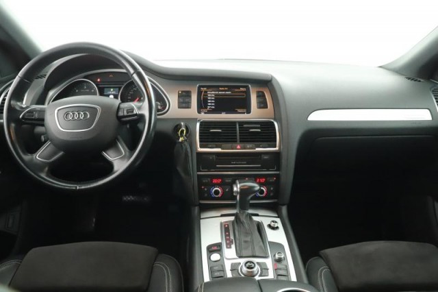 Audi Q7  3.0 TDI 