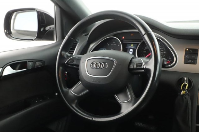 Audi Q7  3.0 TDI 