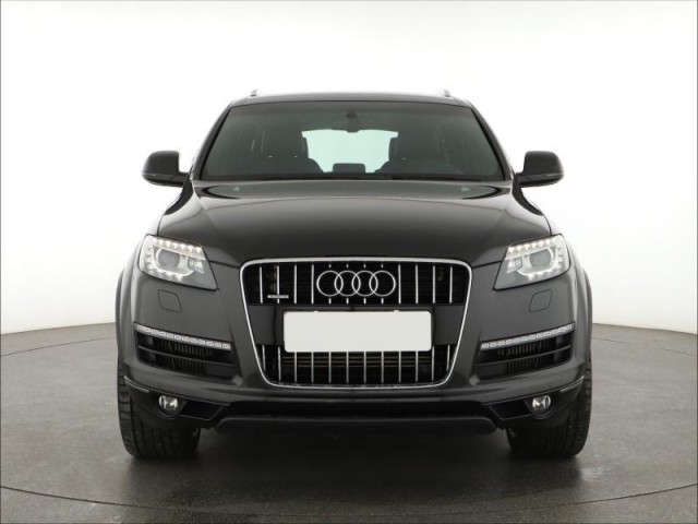 Audi Q7  3.0 TDI S-Line