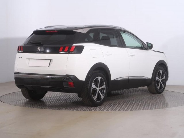 Peugeot 3008  1.2 PureTech Allure