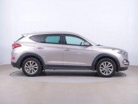 Hyundai Tucson  1.7 CRDi Trikolor