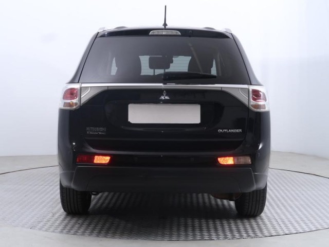 Mitsubishi Outlander  2.0 