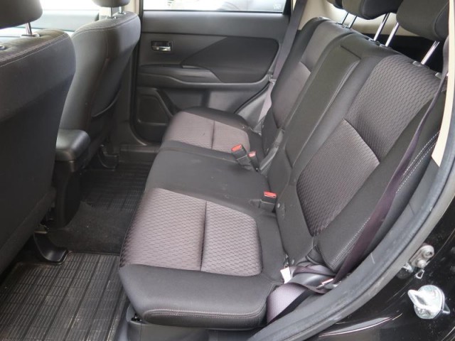 Mitsubishi Outlander  2.0 