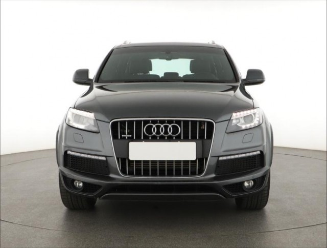 Audi Q7  3.0 TDI 