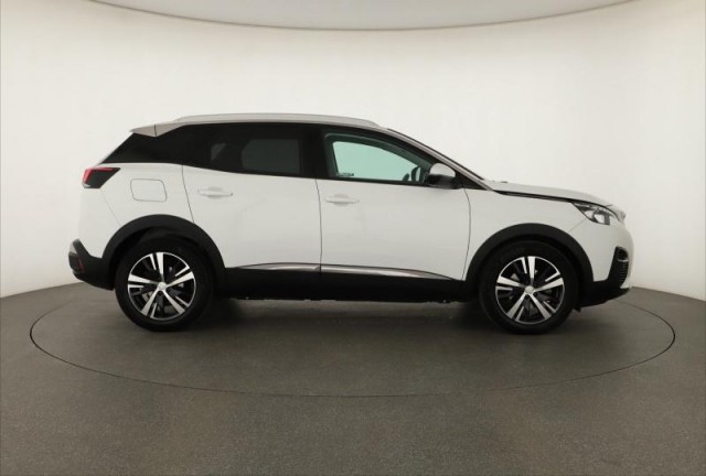 Peugeot 3008  1.5 BlueHDi Allure