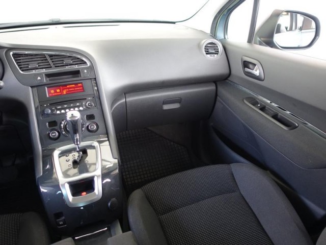 Peugeot 5008  2.0 HDI 