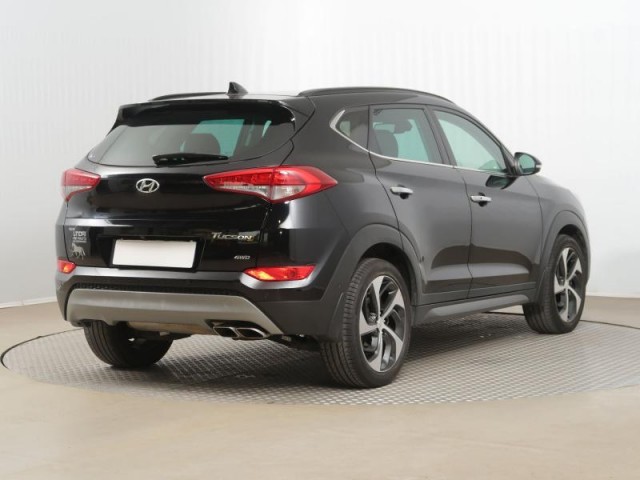 Hyundai Tucson  2.0 CRDi 