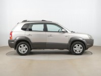 Hyundai Tucson  2.0 i 