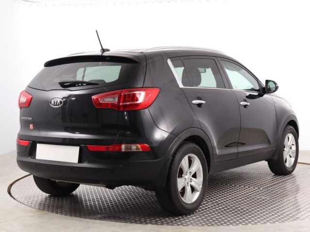 Kia Sportage  2.0 CVVT 