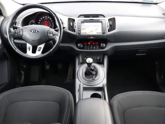 Kia Sportage  2.0 CVVT 