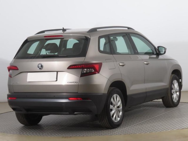 Škoda Karoq  1.0 TSI Ambition