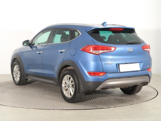 Hyundai Tucson  2.0 CRDi 