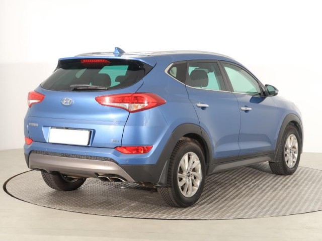 Hyundai Tucson  2.0 CRDi 