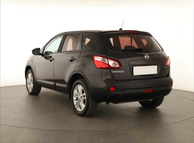 Nissan Qashqai  1.6 