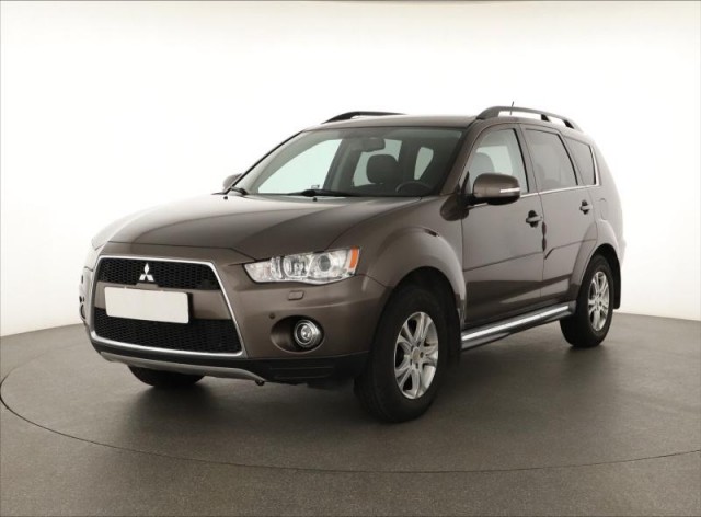 Mitsubishi Outlander  2.2 DI-D 