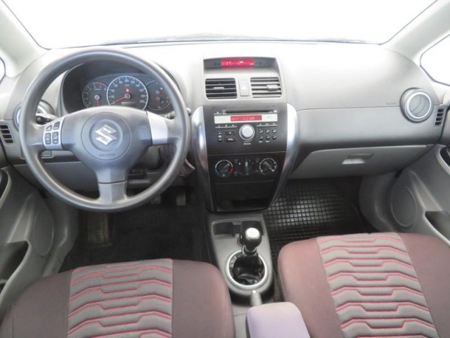 Suzuki SX4  1.5 i 