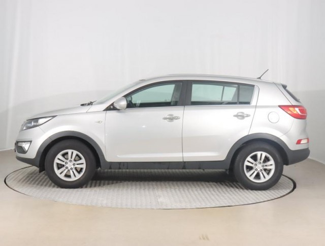 Kia Sportage  2.0 CVVT 