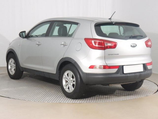 Kia Sportage  2.0 CVVT 