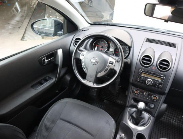 Nissan Qashqai  1.6 