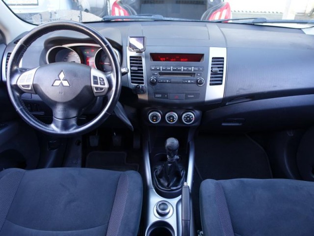 Mitsubishi Outlander  2.0 DI-D 