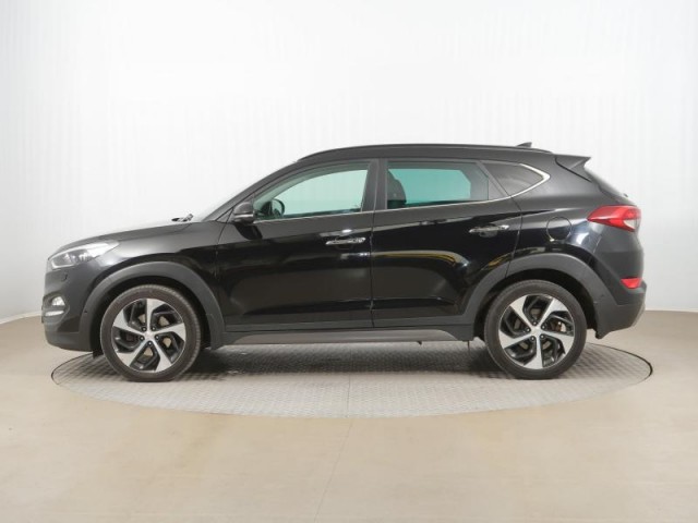 Hyundai Tucson  2.0 CRDi 