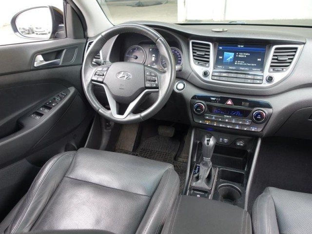 Hyundai Tucson  2.0 CRDi 