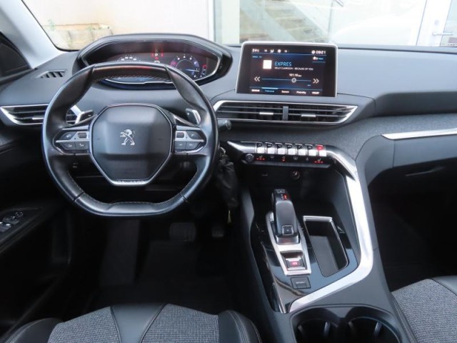 Peugeot 3008  1.2 PureTech 